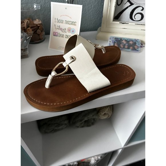 Sandals - Picture 2 of 4